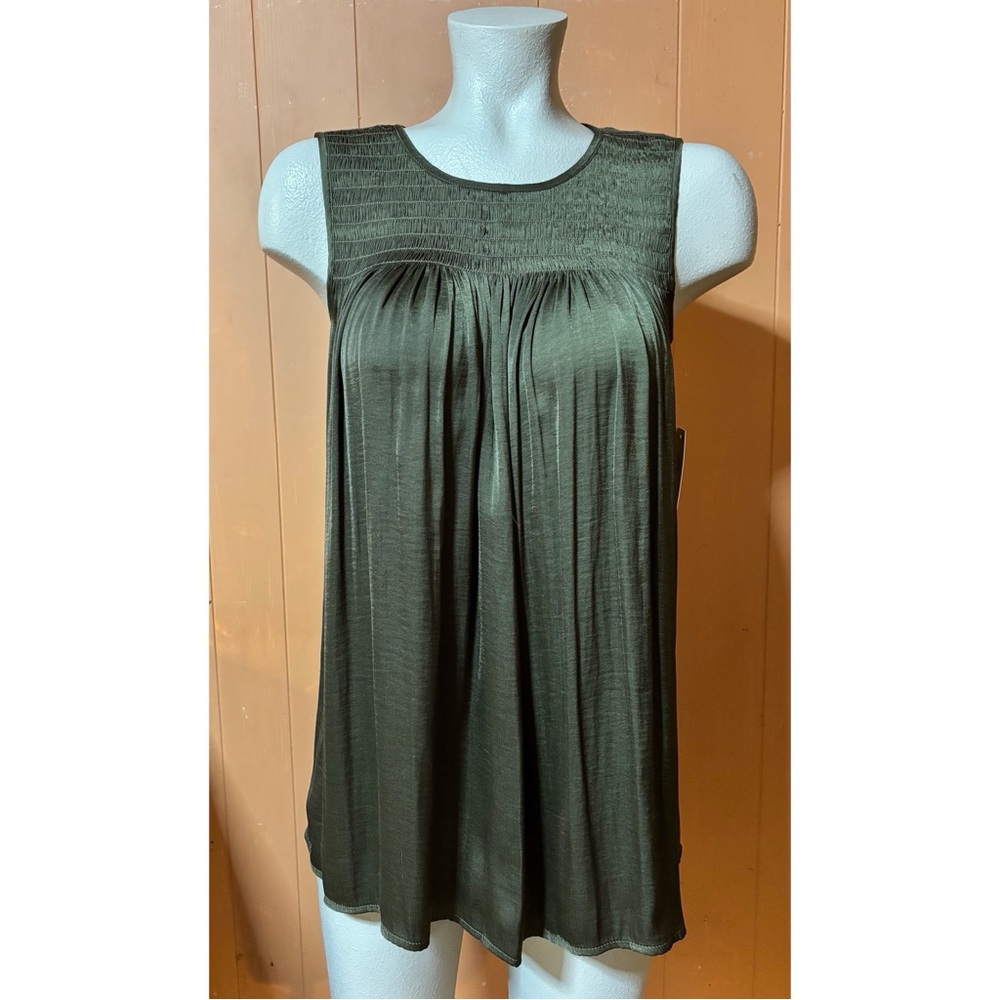 NWT Stitch Fix Sweet Grey Smocked Top Olive XS